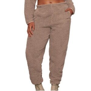 Skims Teddy Joggers